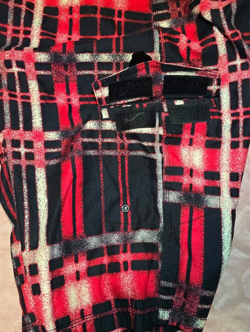 Hurley Plaid Board Shorts Mens Size 32 Red Black & White Y2K Style Trunks
